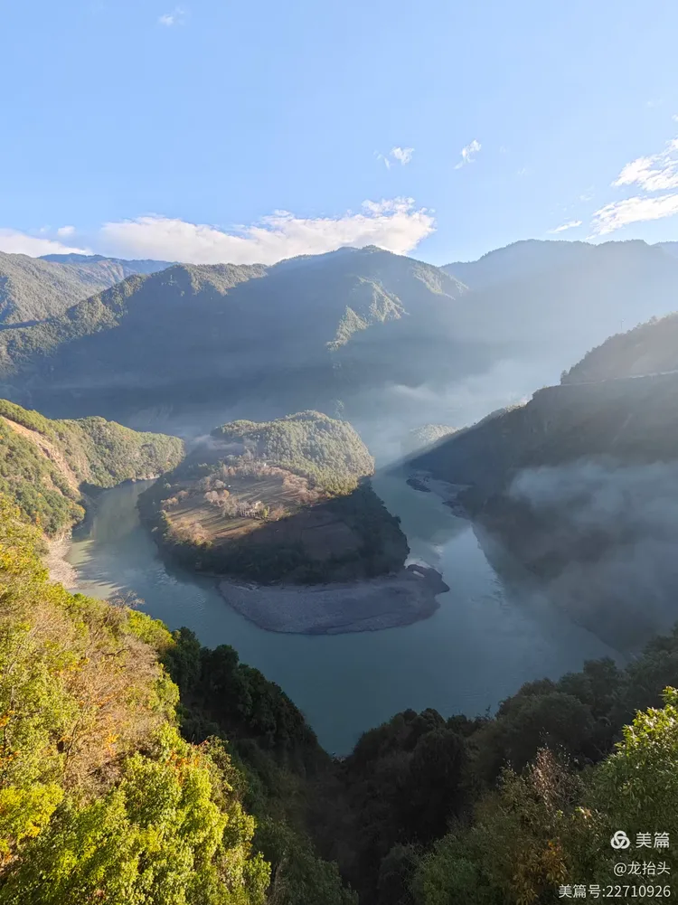 云南丙中洛镇怒江第一湾游记